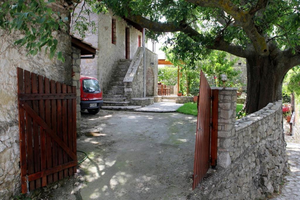 Menelia Cottage Platistoma Номер фото